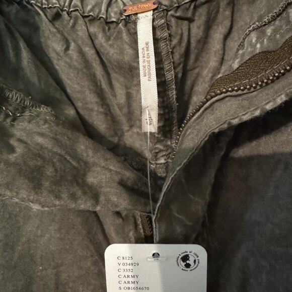 Free People Women's Light Weight Cargo Shorts - Picture 4 of 4